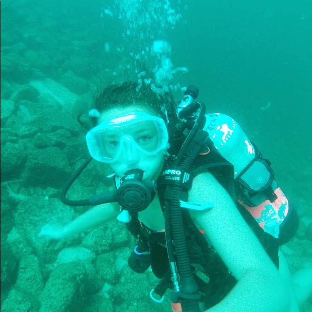 Meet your Posher, Eva